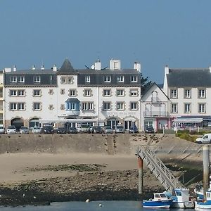 Hotel De La Mer